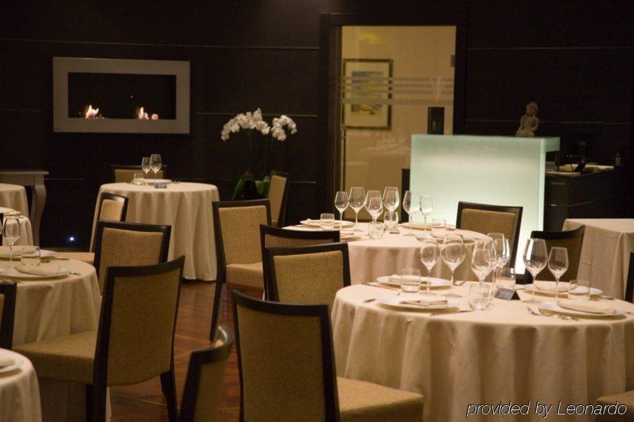 Hotel Federico II Iesi Restoran fotoğraf