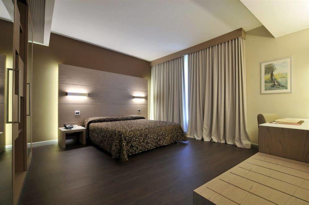 Hotel Federico II Iesi Dış mekan fotoğraf